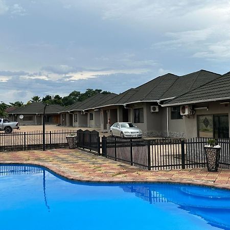 Jeanne Marie Apartments Kitwe Exteriér fotografie